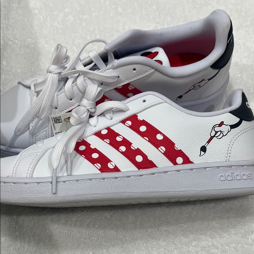 Adidas women’s Minnie Disney Shoes - Picture 4 of 9